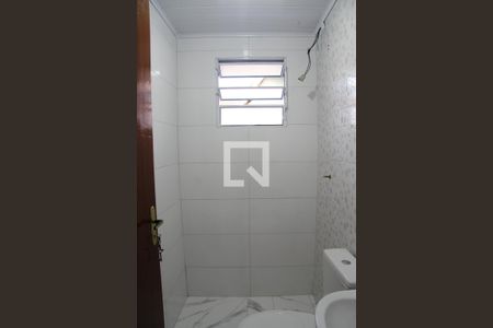 Banheiro social  de casa para alugar com 2 quartos, 80m² em Parque Continental I, Guarulhos