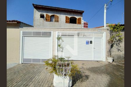 Casa à venda com 258m², 4 quartos e 4 vagasFachada