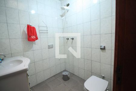 Casa à venda com 258m², 4 quartos e 4 vagasBanheiro 2