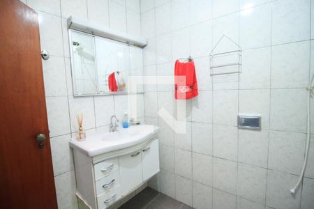 Casa à venda com 258m², 4 quartos e 4 vagasBanheiro 2