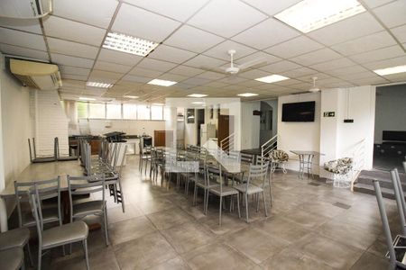 Apartamento à venda com 330m², 4 quartos e 2 vagasÁrea comum - Salão de festas