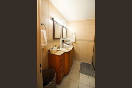 Apartamento à venda com 330m², 4 quartos e 2 vagasBanheiro da Suíte