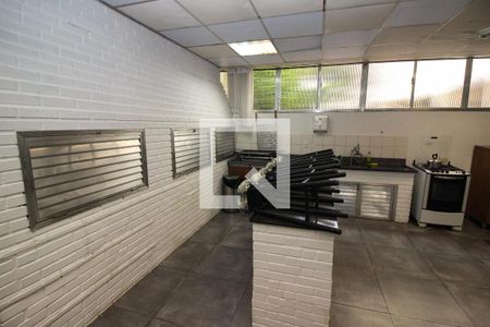 Apartamento à venda com 330m², 4 quartos e 2 vagasÁrea comum - Salão de festas