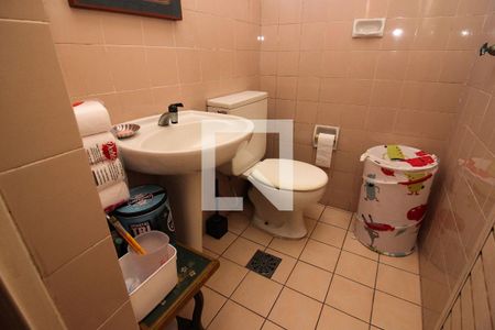 Apartamento à venda com 330m², 4 quartos e 2 vagasBanheiro de serviço