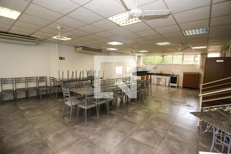 Apartamento à venda com 330m², 4 quartos e 2 vagasÁrea comum - Salão de festas