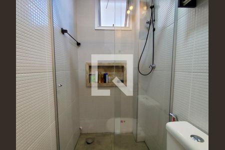 Banheiro social de apartamento à venda com 4 quartos, 177m² em Grajaú, Belo Horizonte