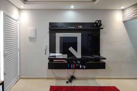 Sala de casa de condomínio para alugar com 2 quartos, 66m² em Canto do Forte, Praia Grande