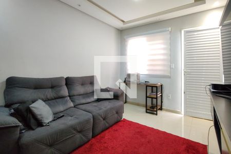 Sala de casa de condomínio para alugar com 2 quartos, 66m² em Canto do Forte, Praia Grande
