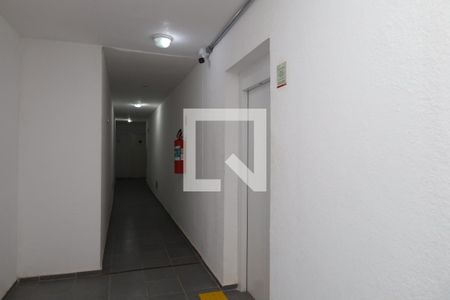 Apartamento para alugar com 49m², 2 quartos e sem vagaÁrea comum - Saguão do andar