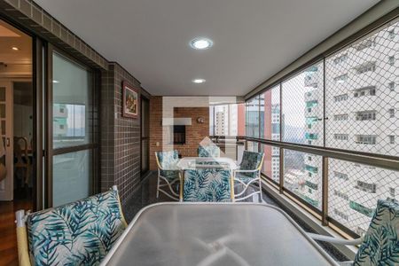 Apartamento à venda com 284m², 4 quartos e 4 vagasVaranda Gourmet