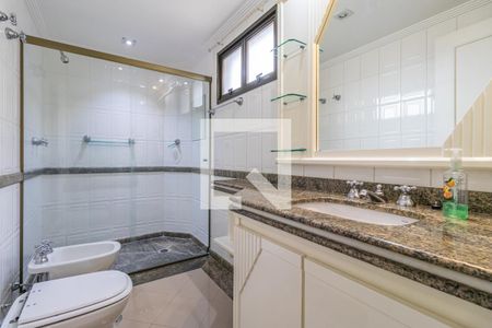 Apartamento à venda com 284m², 4 quartos e 4 vagasBanheiro da Suíte 1