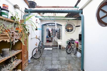 Casa para alugar com 180m², 4 quartos e 1 vagaQuintal