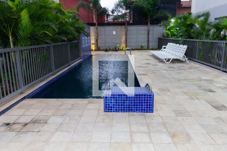 Apartamento à venda com 44m², 2 quartos e 1 vaga Apartamento à venda com 44m², 2 quartos e 1 vagaÁrea comum - Piscina