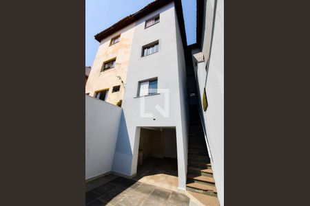 Casa à venda com 175m², 2 quartos e 4 vagas Casa à venda com 175m², 2 quartos e 4 vagasQuintal