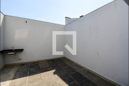 Casa à venda com 175m², 2 quartos e 4 vagas Casa à venda com 175m², 2 quartos e 4 vagasQuintal