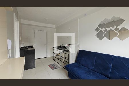 Sala / Cozinha / Area de Serviço de apartamento à venda com 1 quarto, 26m² em Jardim Itacolomi, São Paulo