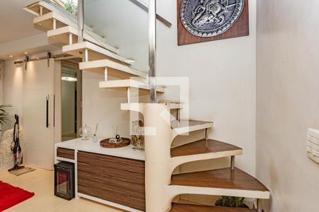 Apartamento para alugar com 120m², 2 quartos e 1 vagaEscada