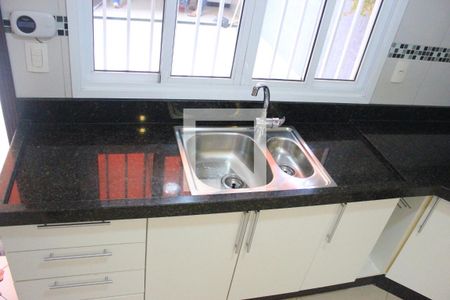 Casa para alugar com 239m², 3 quartos e 4 vagasCozinha