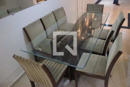 Casa para alugar com 239m², 3 quartos e 4 vagasSala de jantar