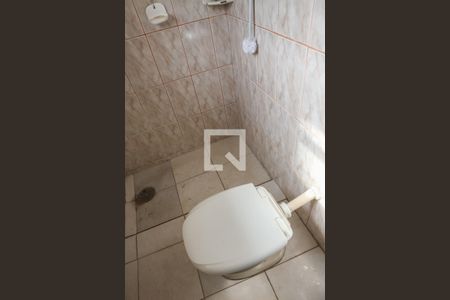 Casa à venda com 150m², 1 quarto e sem vaga Casa à venda com 150m², 1 quarto e sem vagaBanheiro