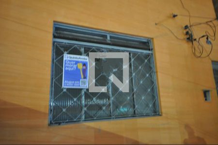 Casa à venda com 70m², 2 quartos e sem vaga Casa à venda com 70m², 2 quartos e sem vagaFachada