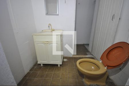 Casa à venda com 70m², 2 quartos e sem vagaBanheiroBanheir