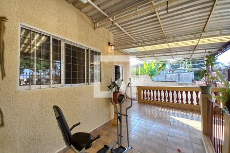 Casa à venda com 303m², 3 quartos e 5 vagasTerraço do Prédio