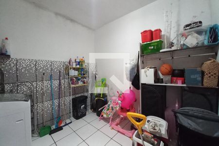 Casa à venda com 303m², 3 quartos e 5 vagasLavanderia 