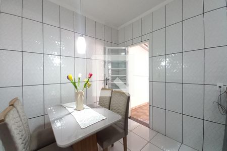 Casa à venda com 303m², 3 quartos e 5 vagasCopa