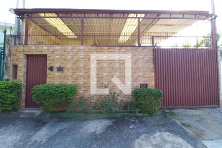 Casa à venda com 303m², 3 quartos e 5 vagasFachada do Prédio