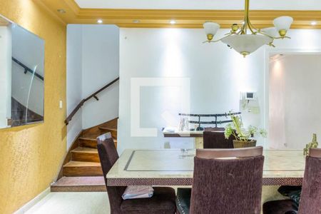 Casa à venda com 256m², 3 quartos e 1 vaga