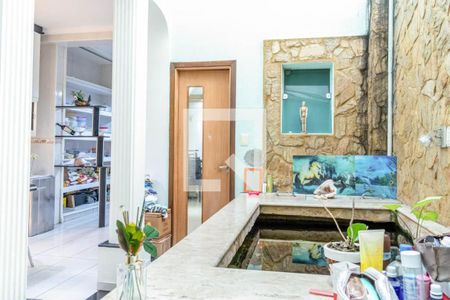 Casa à venda com 256m², 3 quartos e 1 vaga