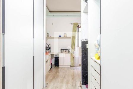 Casa à venda com 256m², 3 quartos e 1 vaga