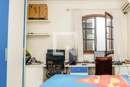 Casa à venda com 256m², 3 quartos e 1 vaga