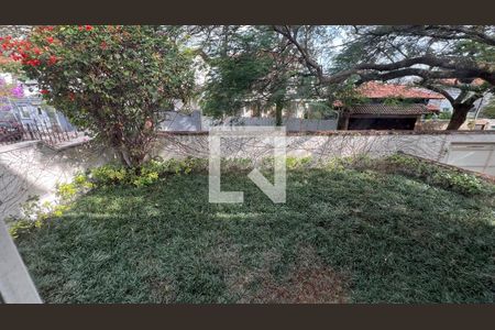 Jardim de casa à venda com 3 quartos, 330m² em Sumaré, São Paulo