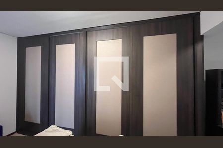 Casa à venda com 330m², 3 quartos e 3 vagas Casa à venda com 330m², 3 quartos e 3 vagasQuarto 1