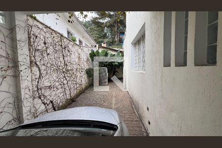 Garagem de casa à venda com 3 quartos, 330m² em Sumaré, São Paulo