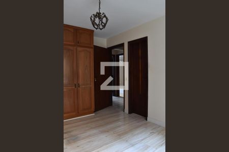 Suíte de apartamento para alugar com 3 quartos, 144m² em Água Verde, Curitiba