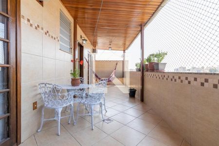 Apartamento à venda com 121m², 2 quartos e 1 vaga