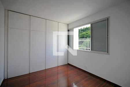 Apartamento à venda com 410m², 6 quartos e 2 vagasQuarto 2