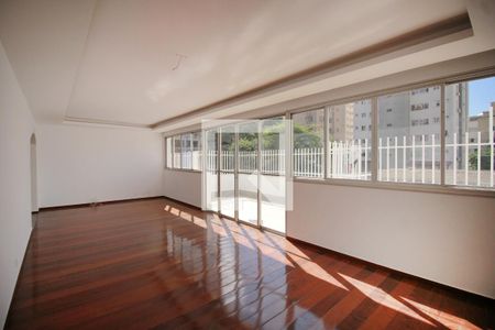 Apartamento à venda com 410m², 6 quartos e 2 vagasSala