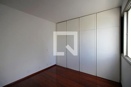 Apartamento à venda com 410m², 6 quartos e 2 vagasQuarto 2