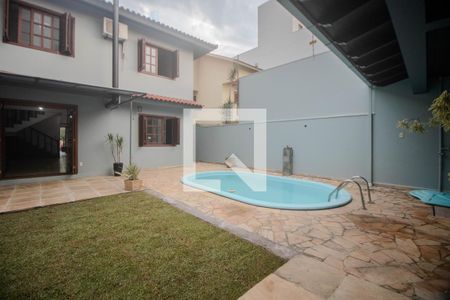 Casa à venda com 400m², 4 quartos e 6 vagasPátio