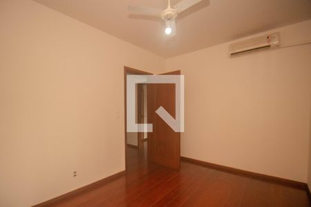 Casa à venda com 400m², 4 quartos e 6 vagasQuarto 2