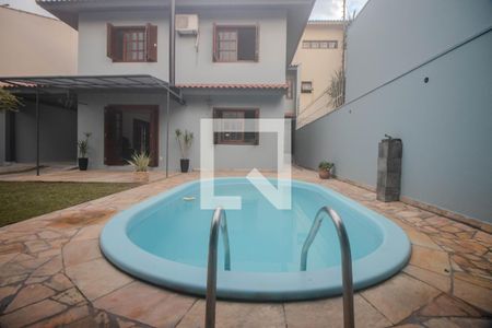 Casa à venda com 400m², 4 quartos e 6 vagasPátio
