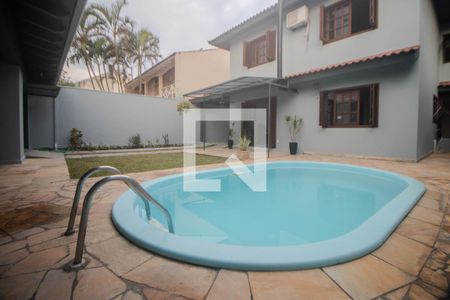 Casa à venda com 400m², 4 quartos e 6 vagasPátio