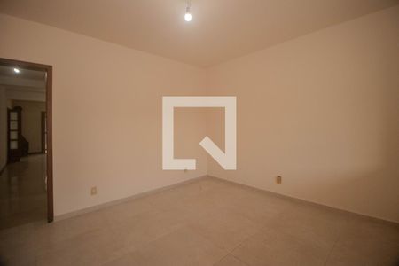 Sala - Ambiente 2 de casa à venda com 4 quartos, 400m² em Jardim Itu, Porto Alegre