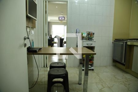 Apartamento à venda com 109m², 3 quartos e 2 vagasCozinha 