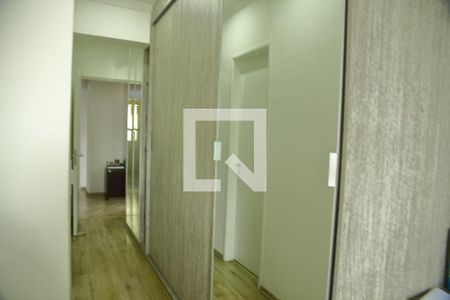 Apartamento à venda com 109m², 3 quartos e 2 vagasSuíte armários 