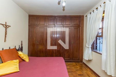 Casa à venda com 232m², 4 quartos e 4 vagas Casa à venda com 232m², 4 quartos e 4 vagasSuíte 1